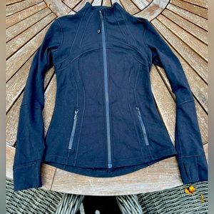 Lululemon define jacket size 6